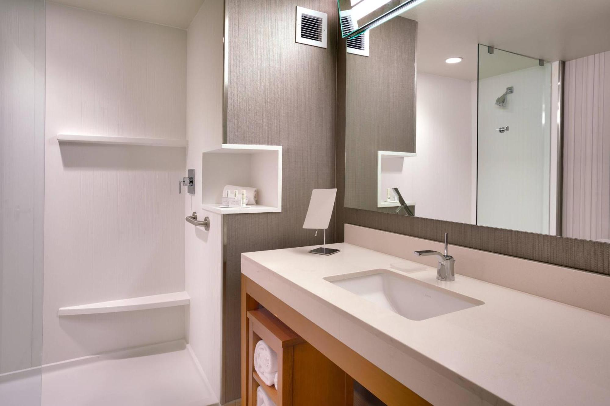 Courtyard By Marriott Salt Lake City Downtown Ngoại thất bức ảnh