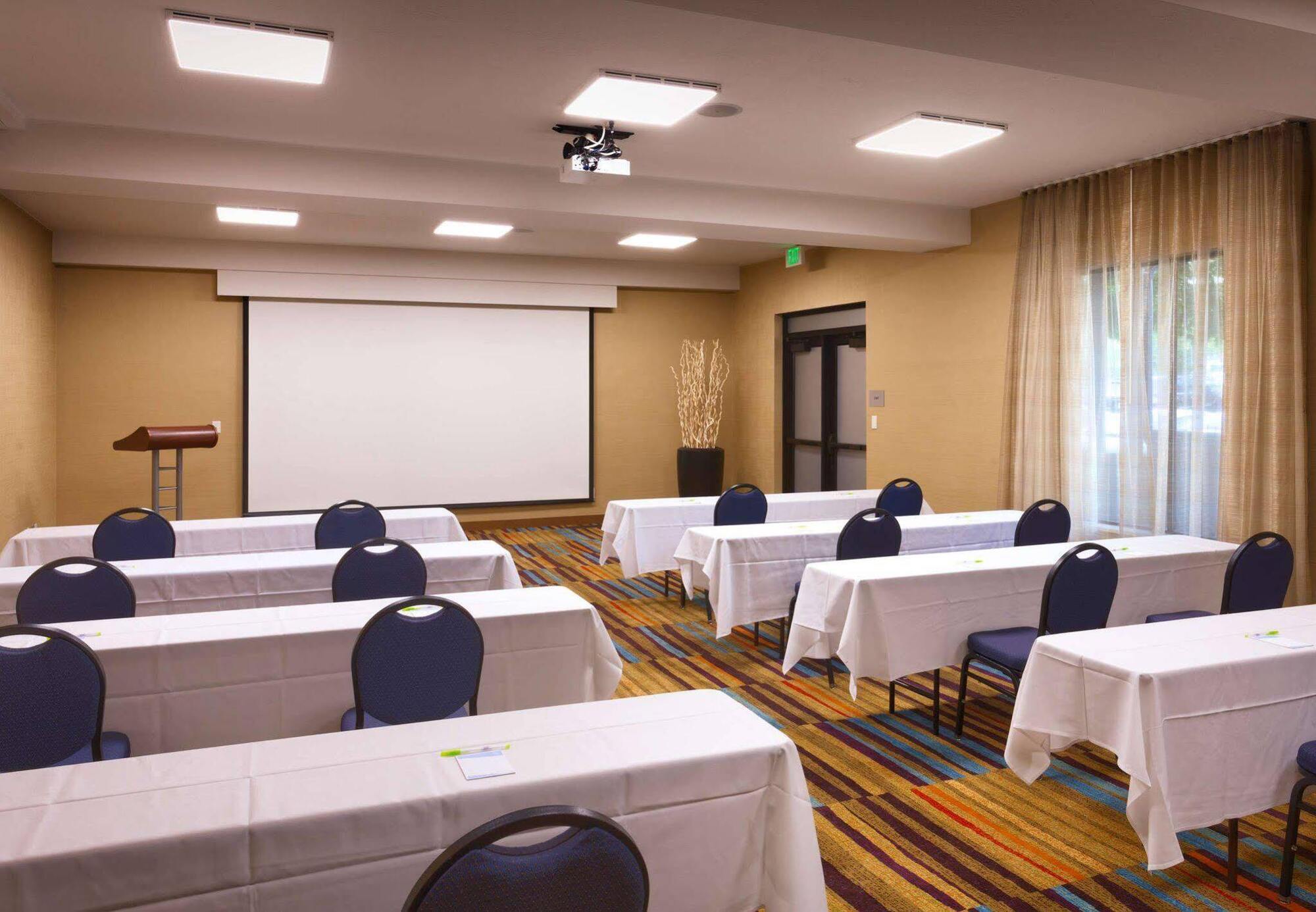 Courtyard By Marriott Salt Lake City Downtown Ngoại thất bức ảnh